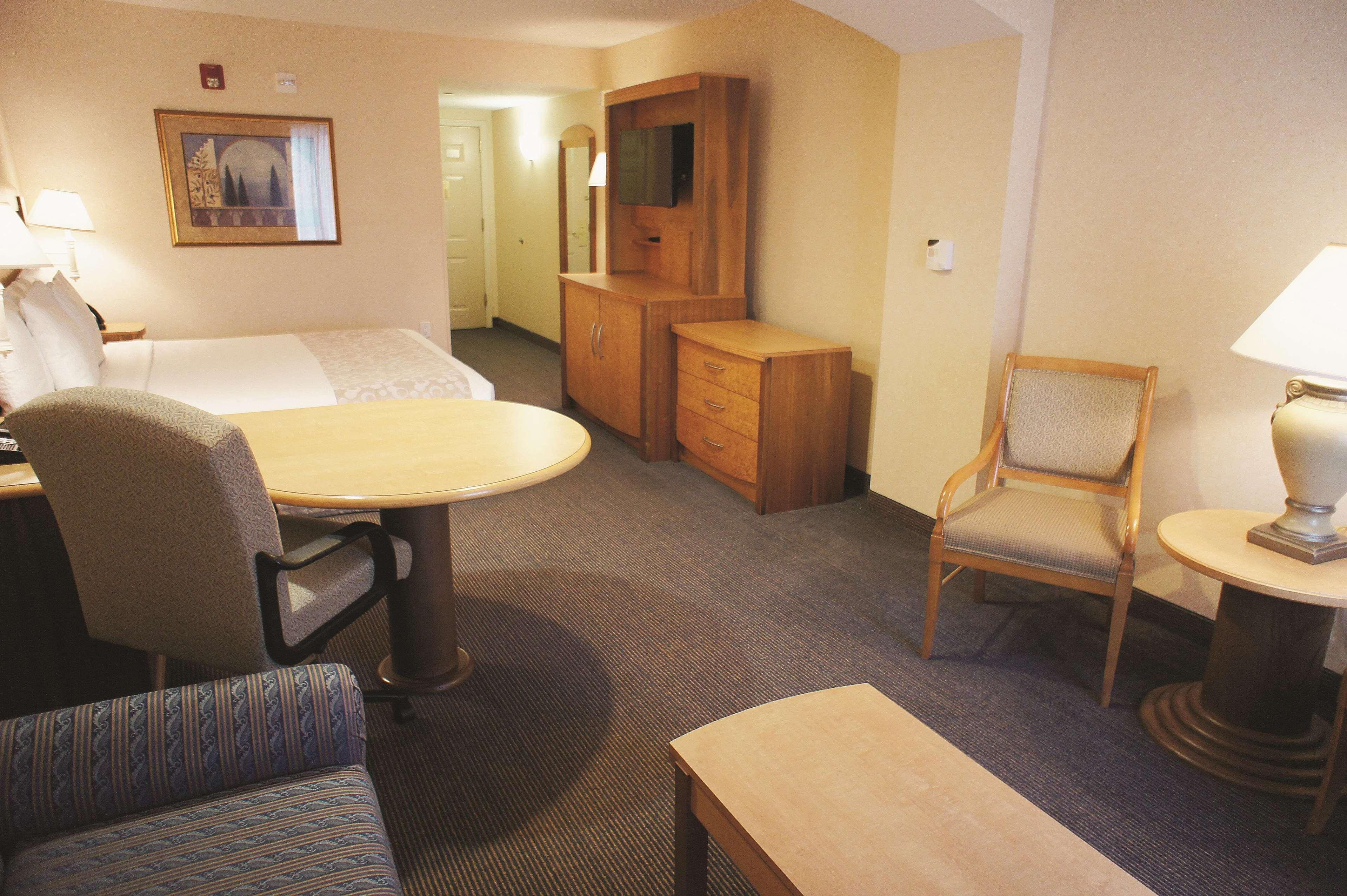 La Quinta By Wyndham Islip - Macarthur Airport Bohemia Kültér fotó