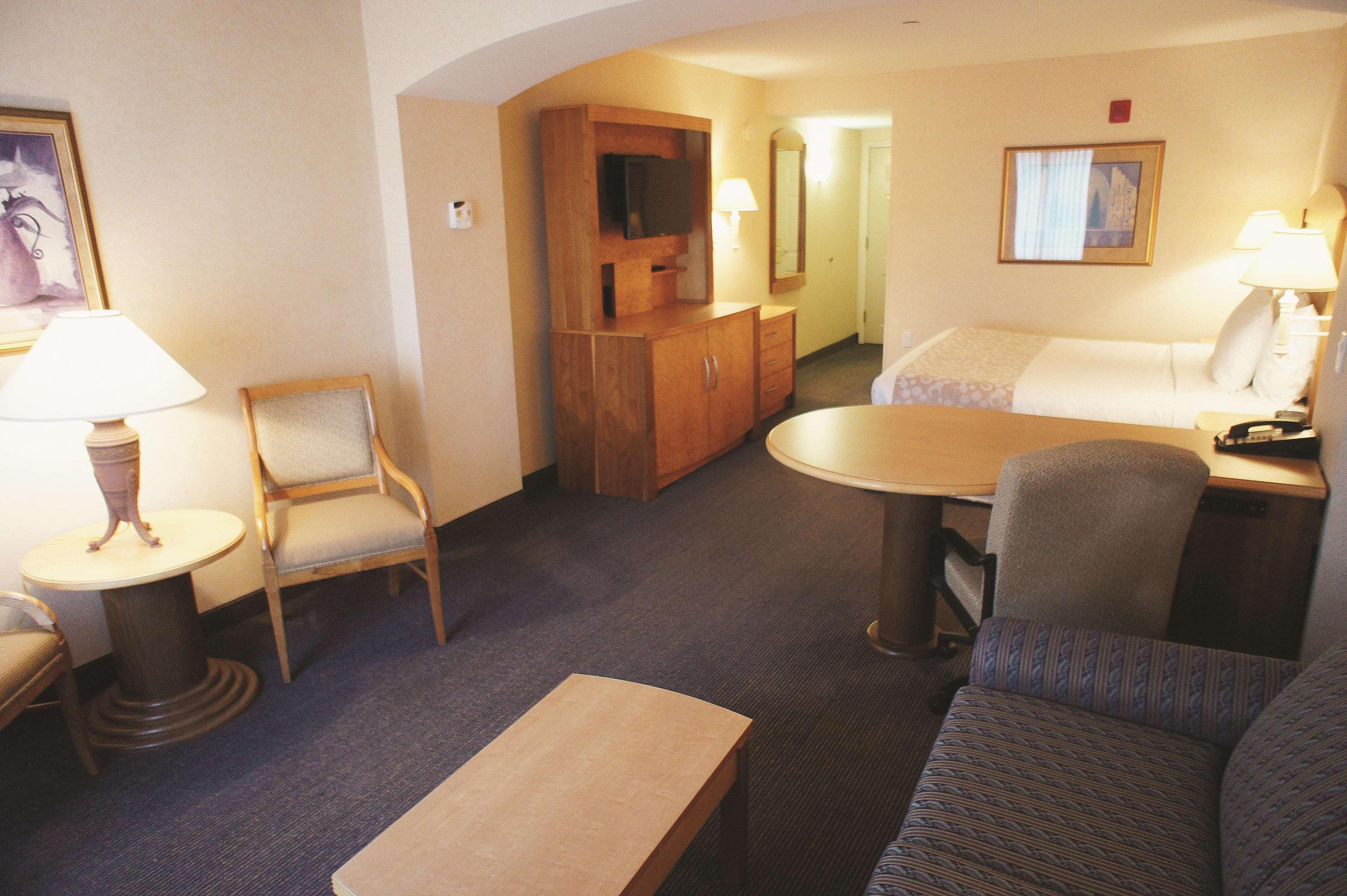 La Quinta By Wyndham Islip - Macarthur Airport Bohemia Kültér fotó
